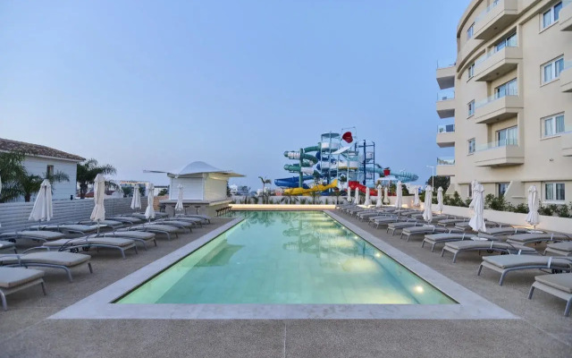 Sunrise Oasis Hotel & Waterpark