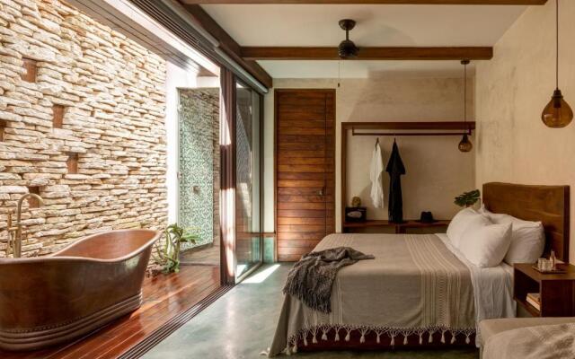 Mamazul Tulum Townhouse with chef & rooftop pool 6BR 12 people