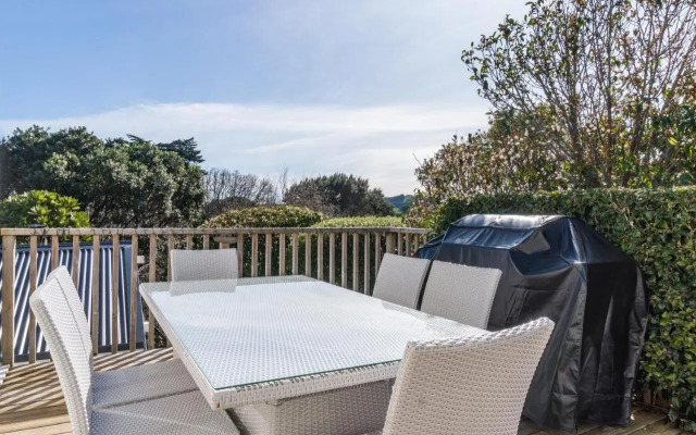 Kowhai Cottage & Studio
