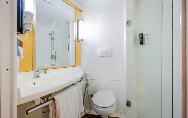 ibis New Delhi Aerocity Hotel