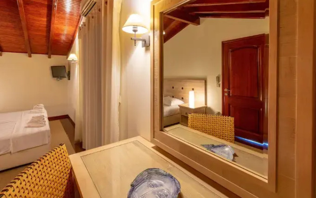 Beachfront Villa Benele