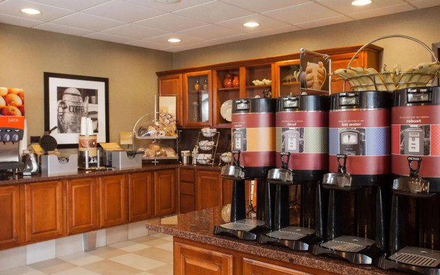 Hampton Inn & Suites Addison