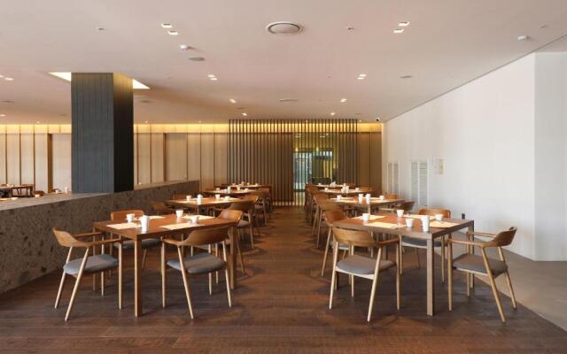 Phoenix Island Ocean Star Resort