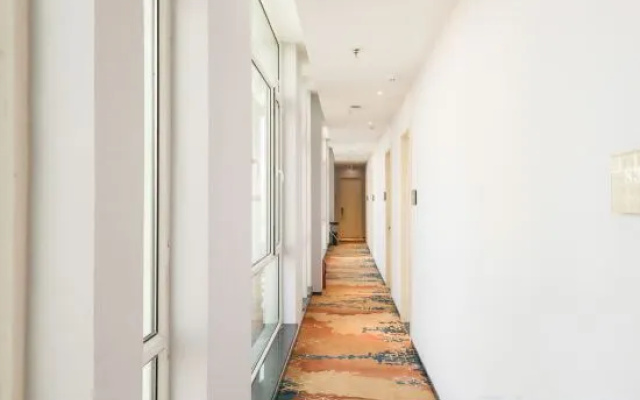 Beehive Fashion Hotel (West Railway Station of Taiyuan No. 20 middle school) – Hotel Rooms – Taiyuan