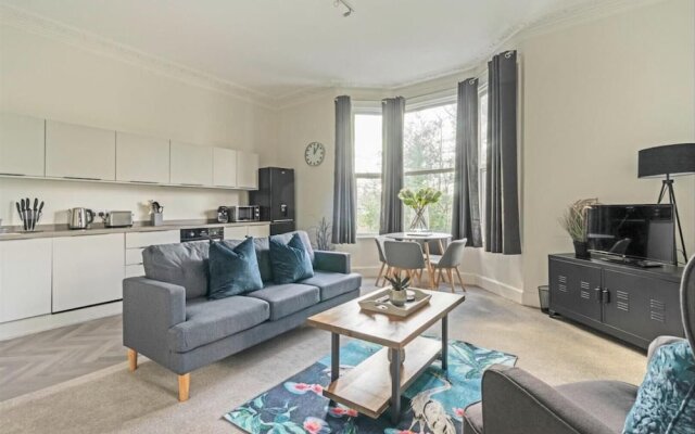 Stunning Large 1-bed Apartment in Tunbridge Wells