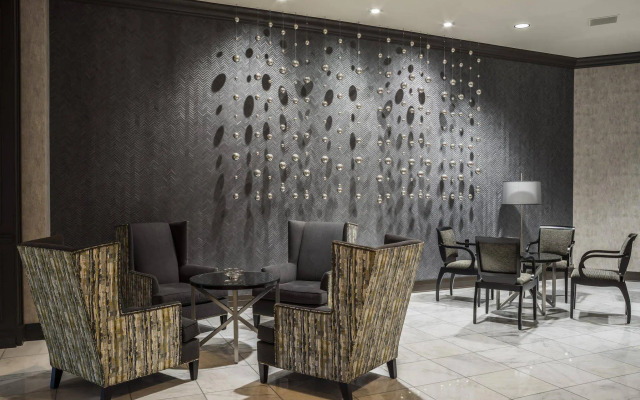 Hilton Alexandria Old Town