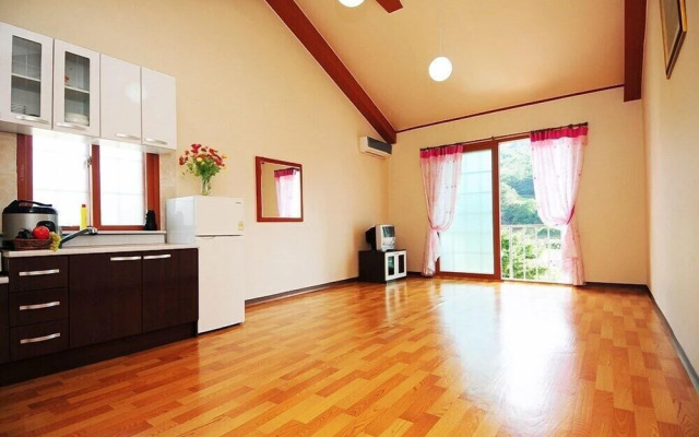 Songnisan Mountain White