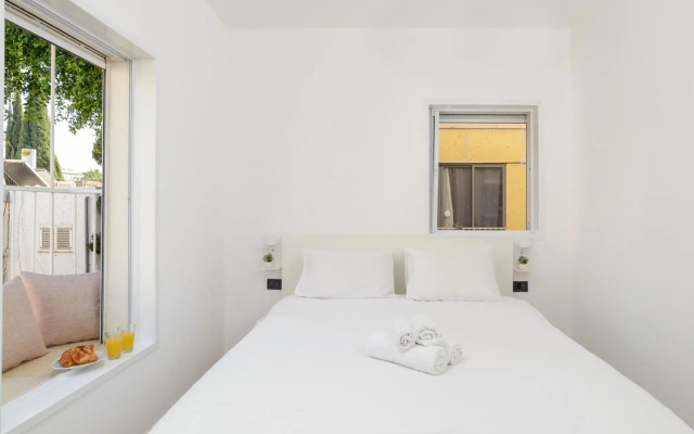 The Green Lantern by HolyGuest