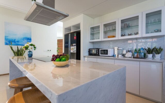 Vacation Homes Luxury 3 BR Ocean Estate