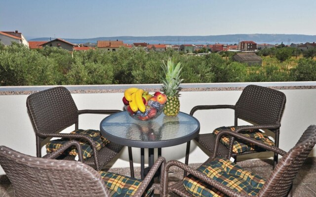 Beautiful Home in Kastel Stari With Wifi and 7 Bedrooms