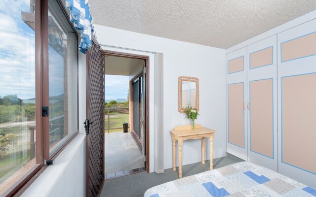 Intrepid, Unit 8/3 Intrepid Close