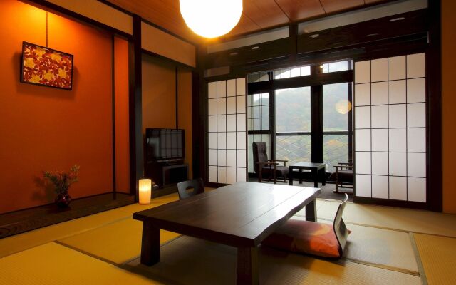 Kutsurogijuku Chiyotaki