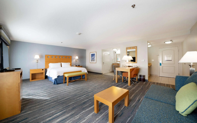 Hampton Inn And Suites Madera