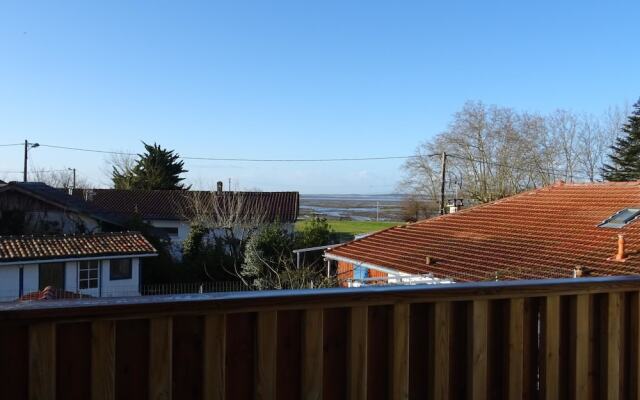 Villa avec vue sur le bassin