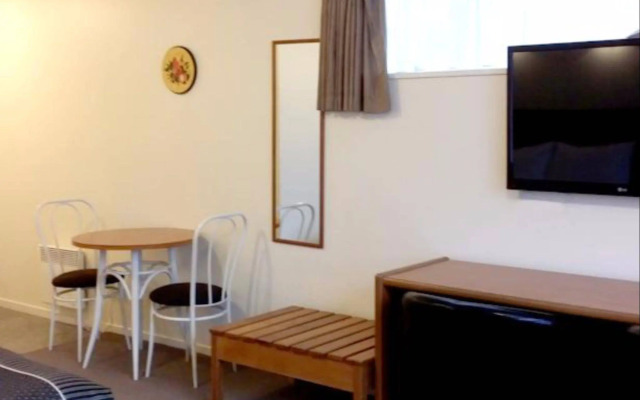 Rosewood Court Motel