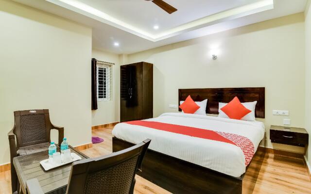 Capital O 28216 Raajas Grand