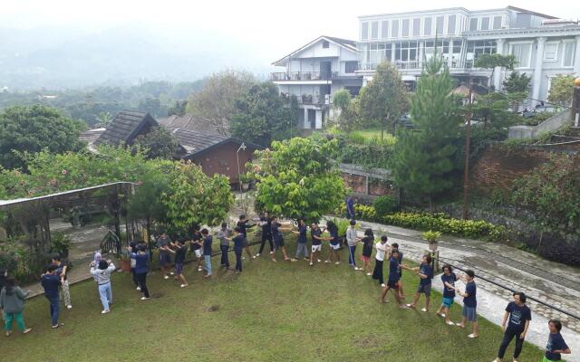 Taman Teratai Hotel