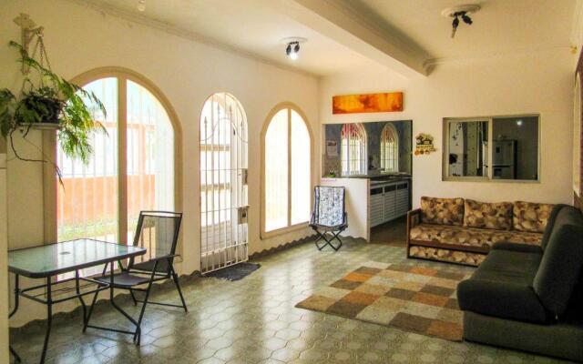 Incrivel casa a 600 metros da Praia das Palmeiras