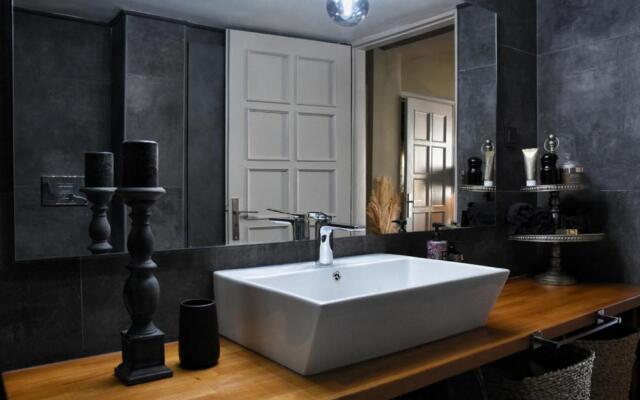 Luxury Apartment In The City Center