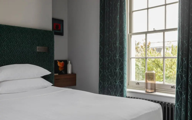 New Kent Road by Onefinestay