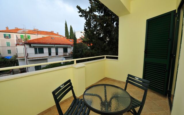 Villa Vice