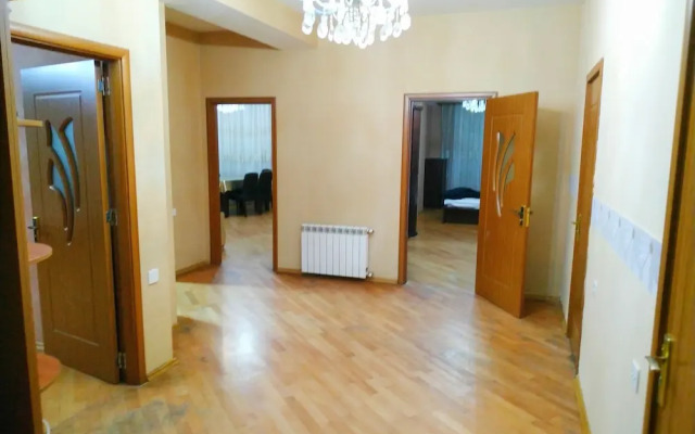 Bakuvi Tourist Apartment B085