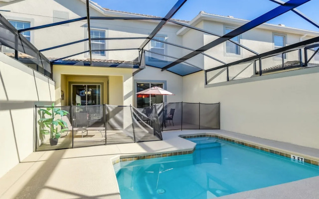 Romeo Circle Stoey Lake