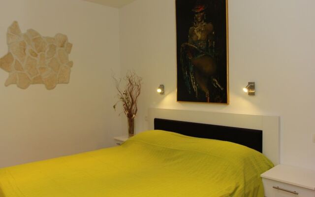 Apartment House Vitaic