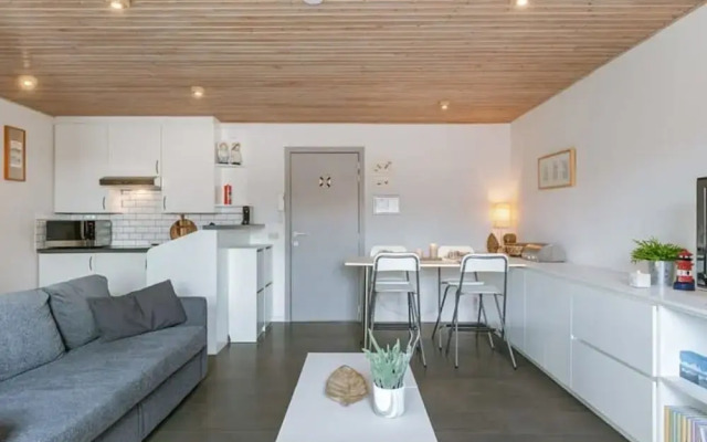Apartment Near the Beach With Terace