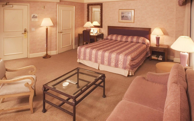 Oxford Palace Hotel And Galleria