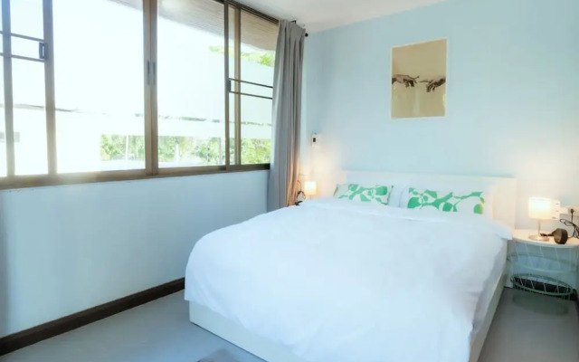 Ekkamai Buds & Beds - 420 Hostel