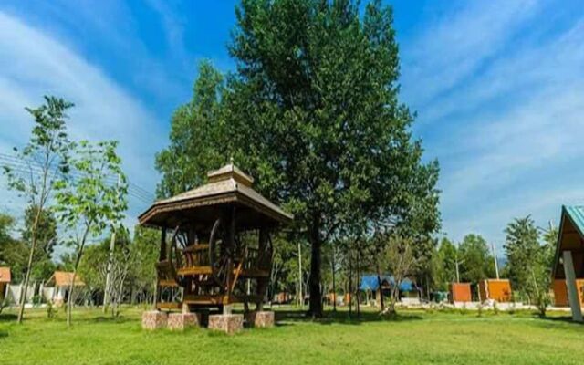 Matharak Resort Kaeng Hin Poeng