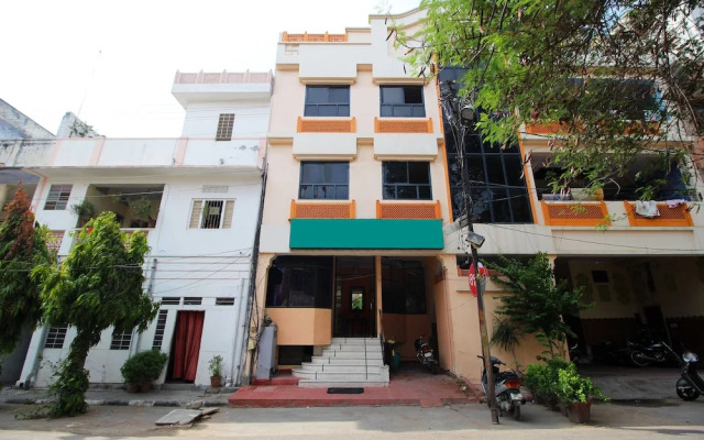 OYO 1143 Hotel RDB Palace