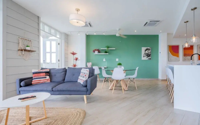 w Fantastic 1BR w Modern Balcony in Panama
