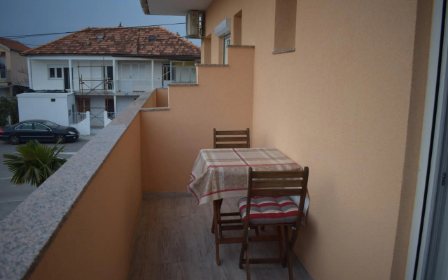 Apartments Nediljko & Mila