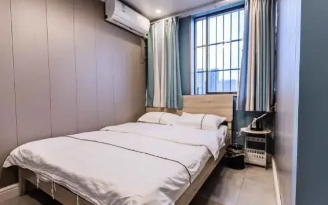 JC Electronic Competition Apartment (Wuhan Guanggu)