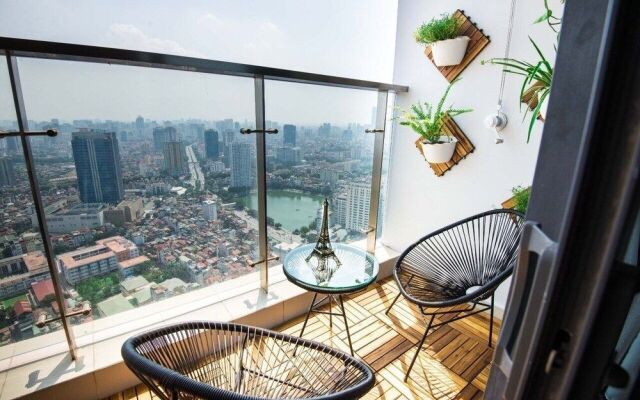 Homefromhome Metropolis Apartments