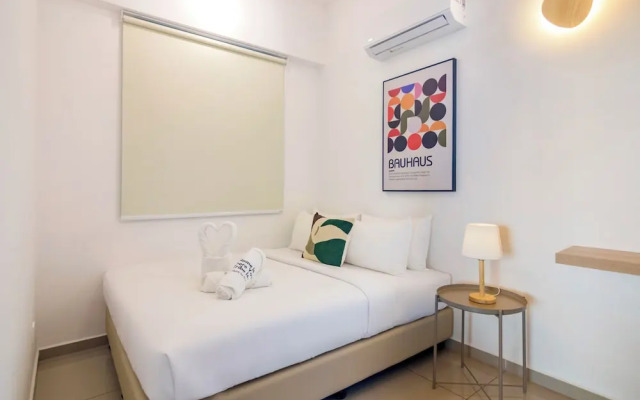 MARC Co - Living