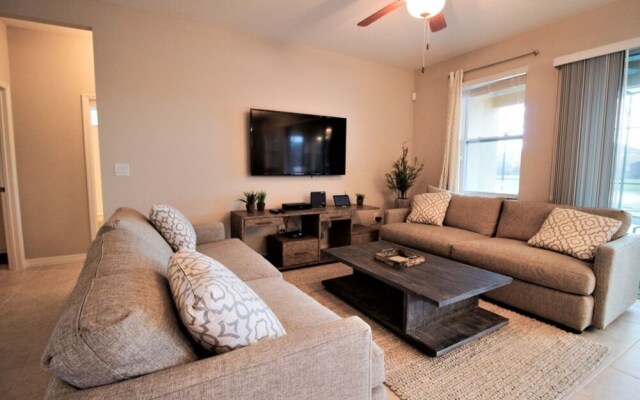 Golden Palms Vacation Resort 2586