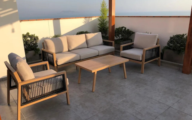 1602 - Exclusive Ocean View Apartment