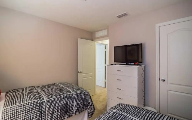 5133 Compass Bay