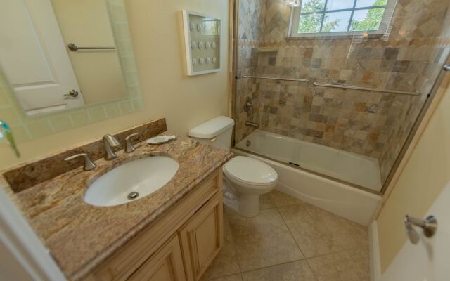 Mango Breeze Apartment 4