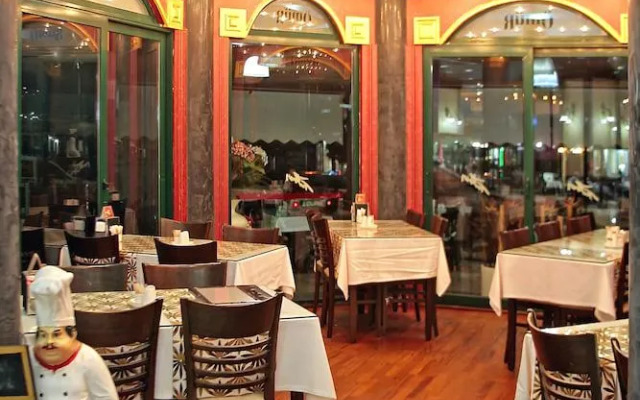Omur Hotel
