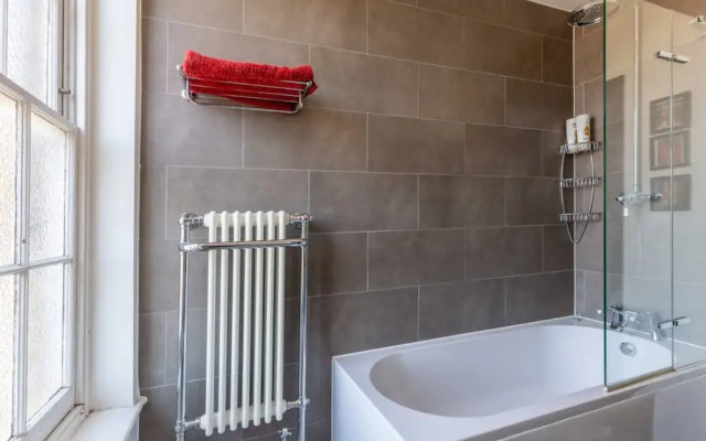 Trendy 2 Bedroom Apartment in the Heart of Brixton