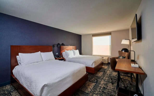 Clarion Hotel & Conference Ctr