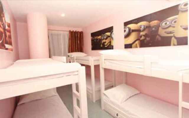 TR3ATS Guest House Cebu - Hostel