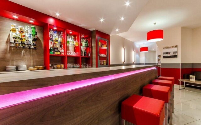 Hotel Saint Louis de France