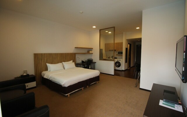 Arena Suites