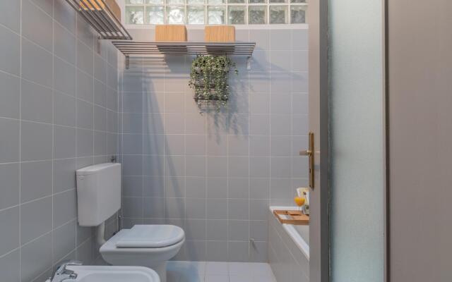 Massena 29 - Elegant Attic Close to Porta Nuova