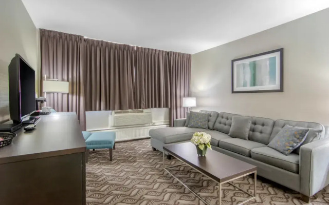 Clarion Hotel